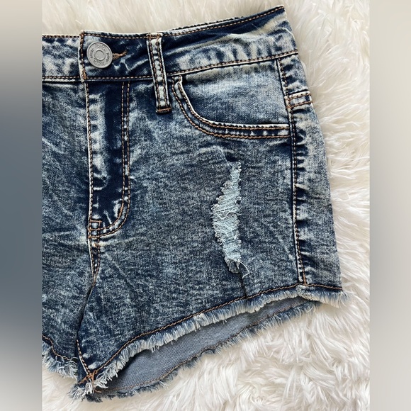 RSQ High-waisted Dark-Wash Ripped Denim Shorts Size 0, XS - Picture 4 of 14